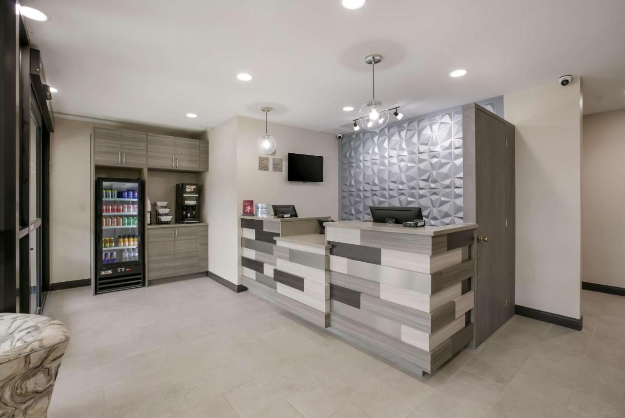 Best Western Plus Executive Residency Bronx Нью-Йорк Экстерьер фото