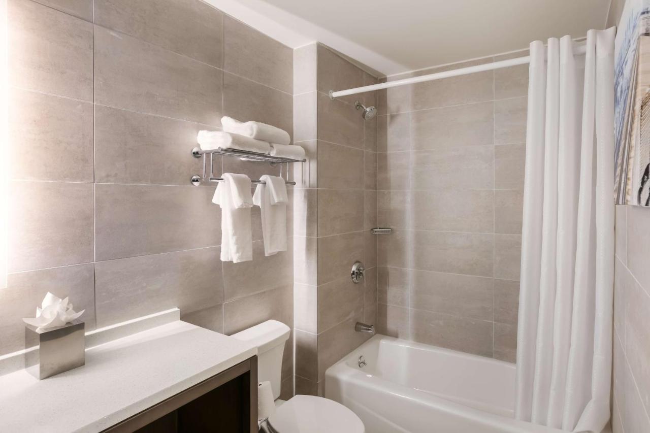 Best Western Plus Executive Residency Bronx Нью-Йорк Экстерьер фото