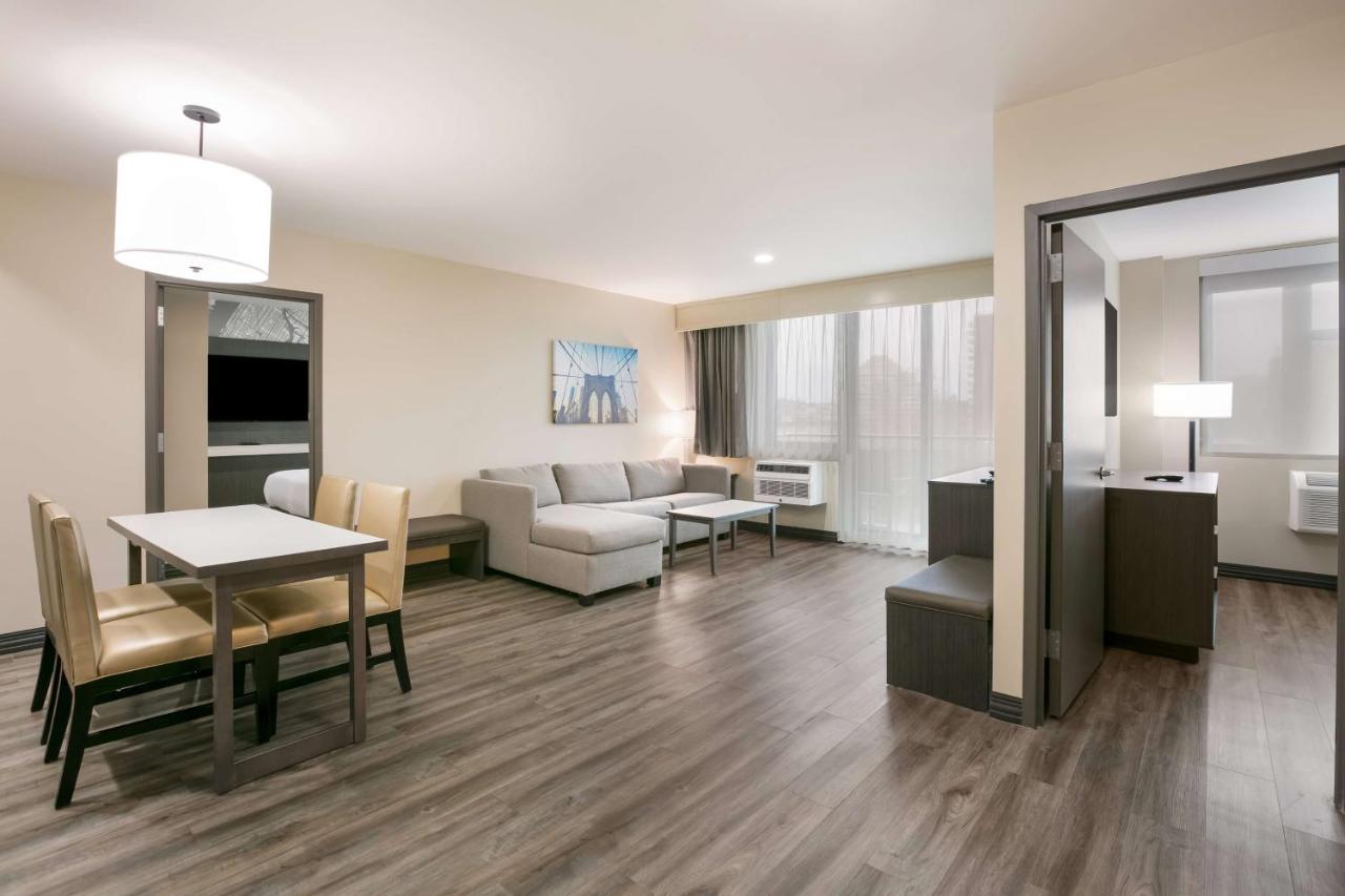 Best Western Plus Executive Residency Bronx Нью-Йорк Экстерьер фото