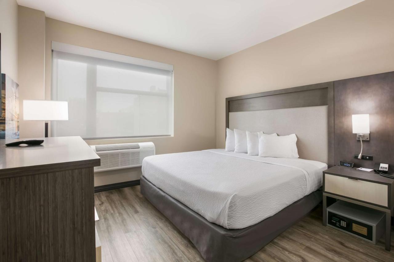 Best Western Plus Executive Residency Bronx Нью-Йорк Экстерьер фото