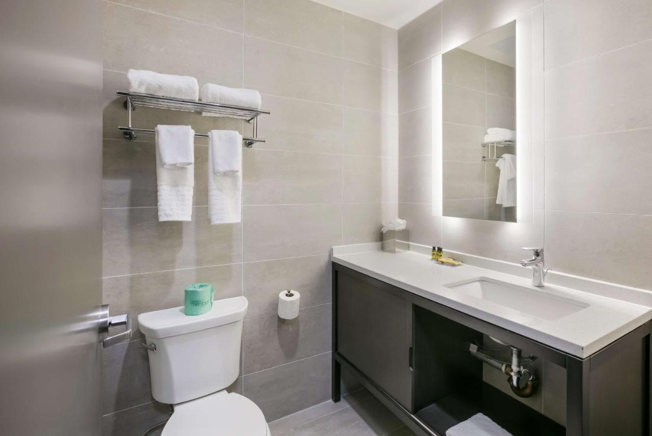 Best Western Plus Executive Residency Bronx Нью-Йорк Экстерьер фото